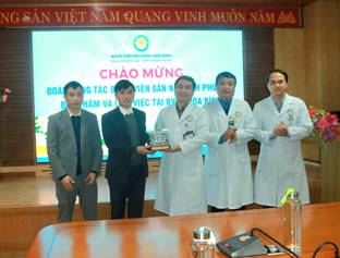  Bệnh viện Sản Nhi tỉnh Phú Thọ thăm và làm việc tại Bệnh viện Đa khoa Hòa Bình
