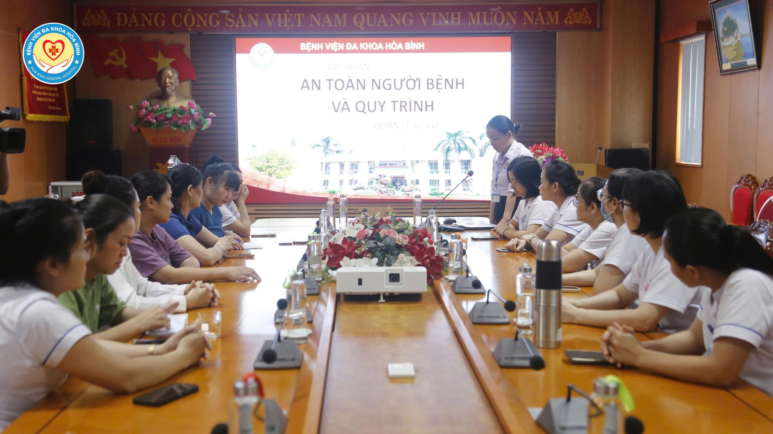  Bệnh viện Đa khoa Hoà Bình tổ chức nhiều hoạt động thiết thực hưởng ứng 